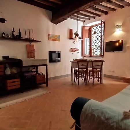 סן קשאנו דיי באני Casa Vacanze Carducci מראה חיצוני תמונה