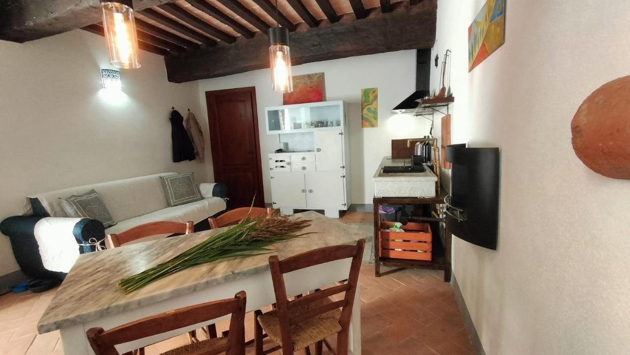 סן קשאנו דיי באני Casa Vacanze Carducci מראה חיצוני תמונה